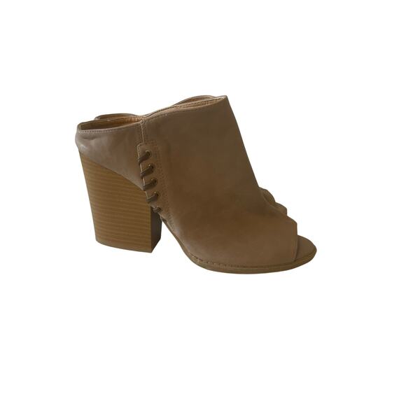 Qupid Taupe Slip On 4 in Heel Bootie Womens Size 9 Faux Lace Up Side Detail Mule - Picture 1 of 7